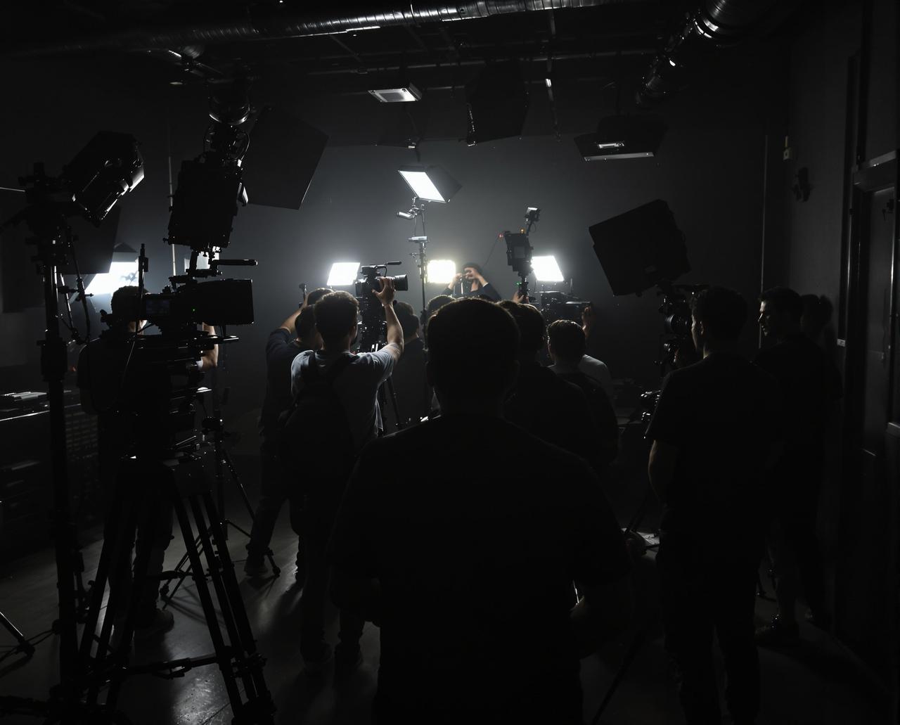 四虎影库制作现场